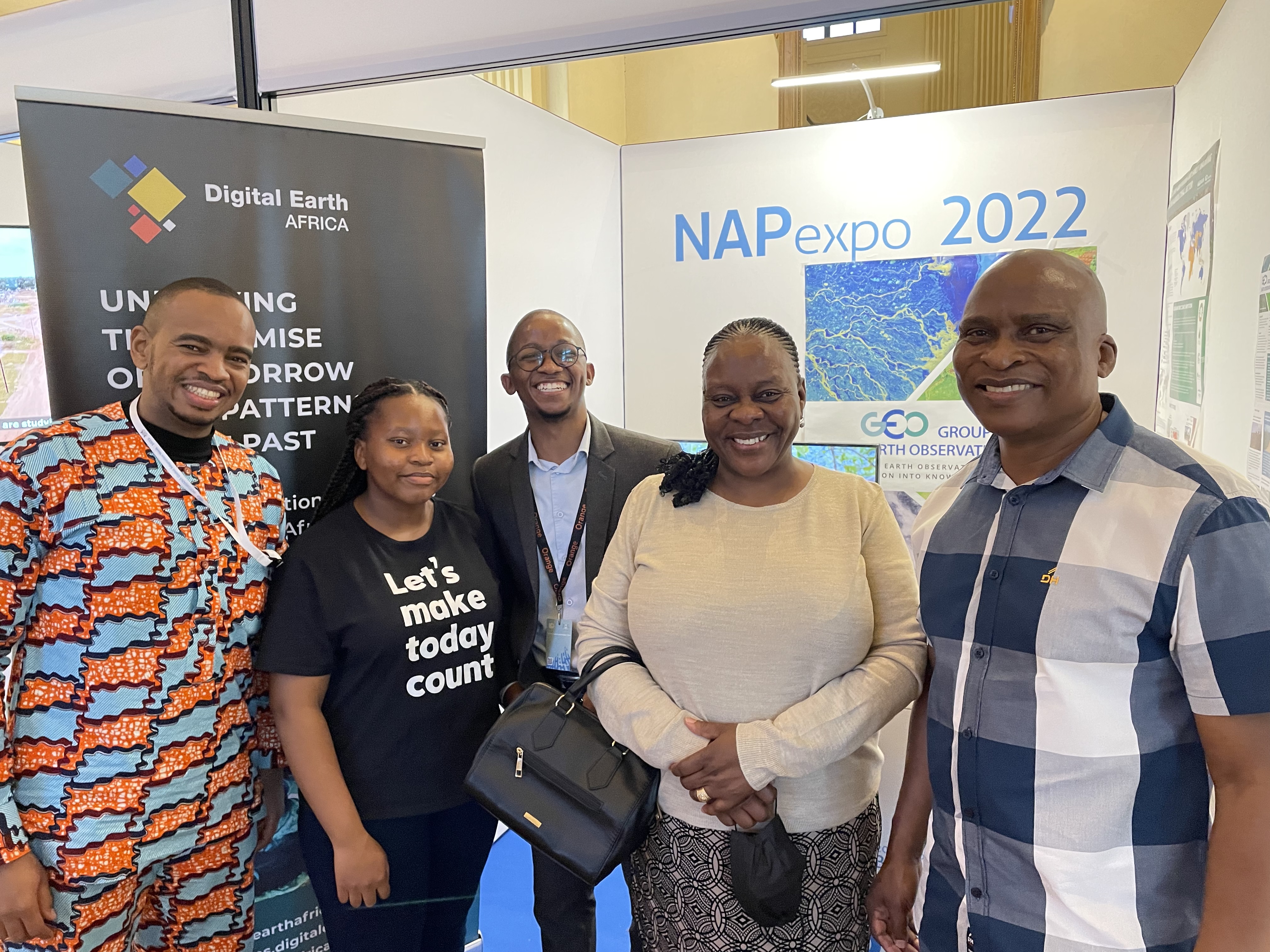 Dr. Kenneth Mubea with Ofentse Lesego, a student from University of Botswana and his parents who visited the Expo