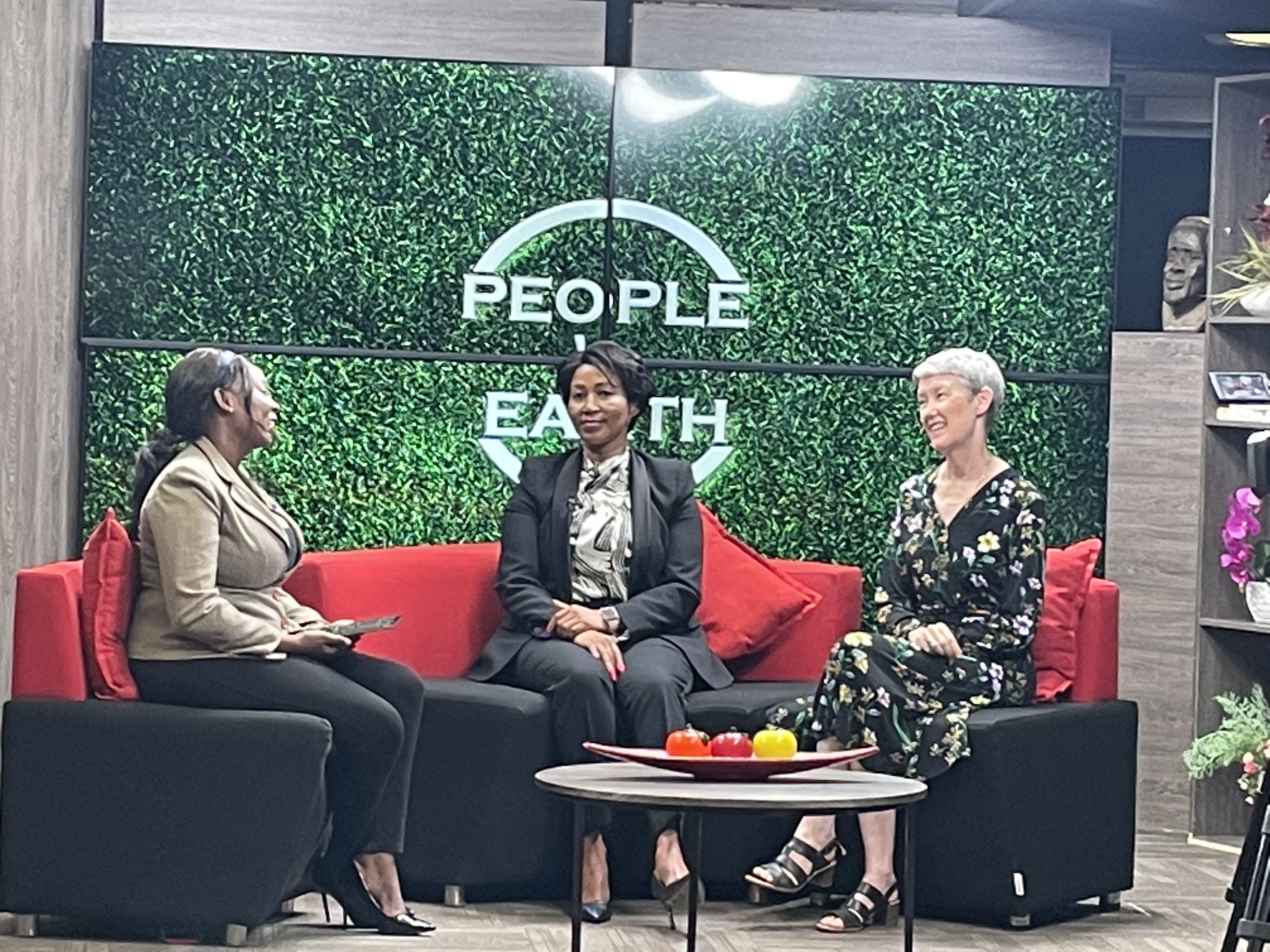 H.E. Brontë Moules and Dr Xaba guests on @3KtvZim #PeoplenEarth show