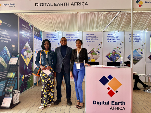 DE Africa engagement with Youth mappers from Kenya at DE Africa Exhibition